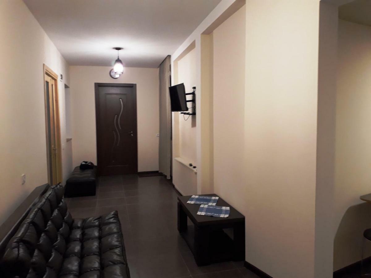 2 Bedroom Apartment In Chugureti Tbilisi Ngoại thất bức ảnh