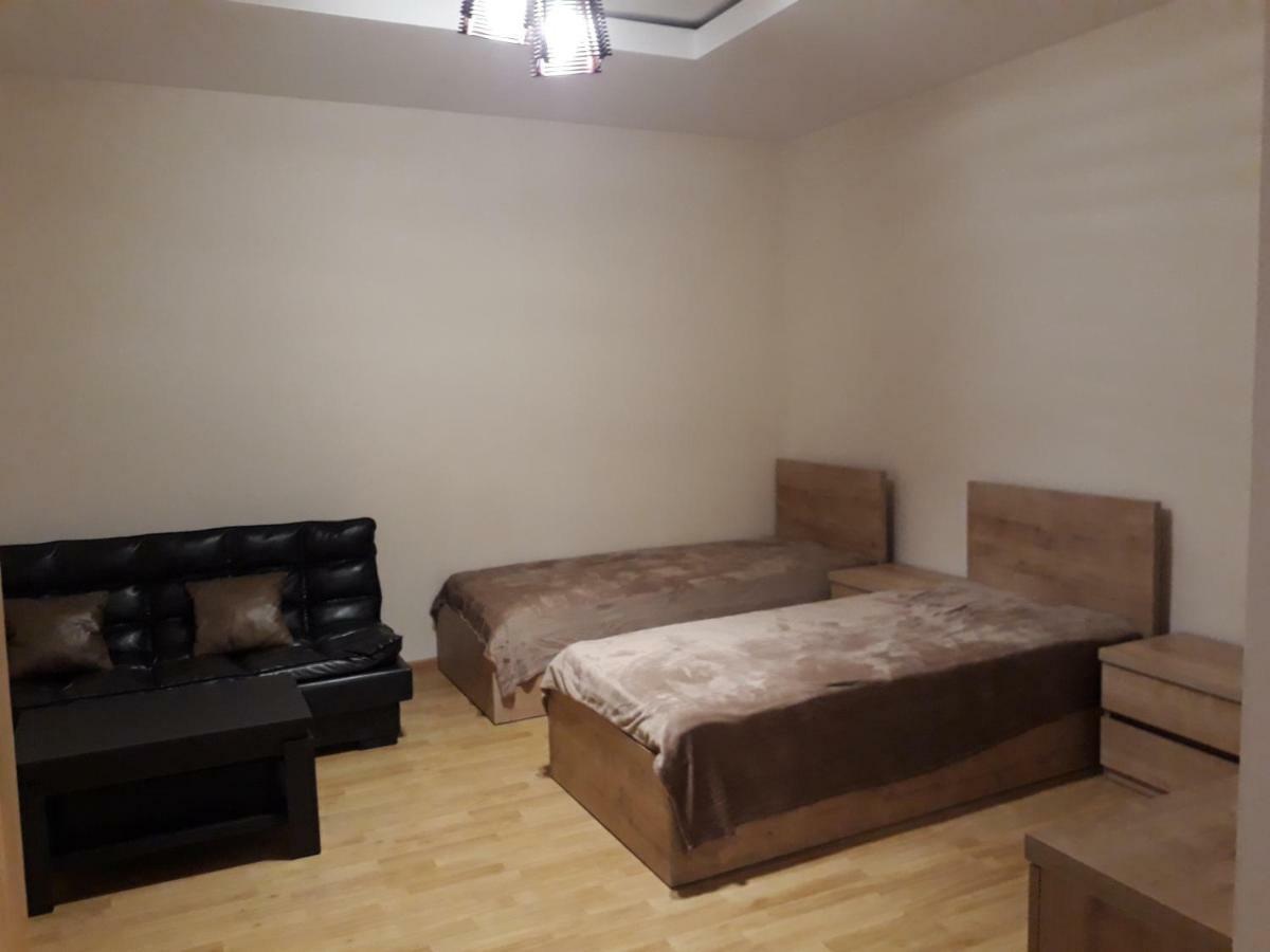 2 Bedroom Apartment In Chugureti Tbilisi Ngoại thất bức ảnh